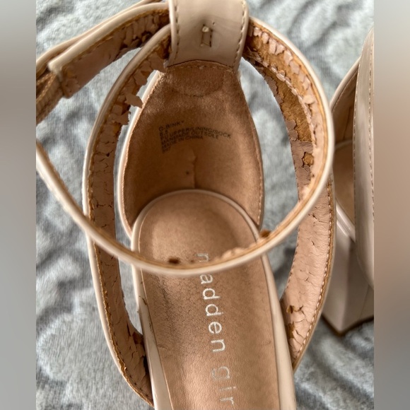 Madden Girl Nude Patent Block Heel Sandals Size 8.5 - Picture 9 of 9